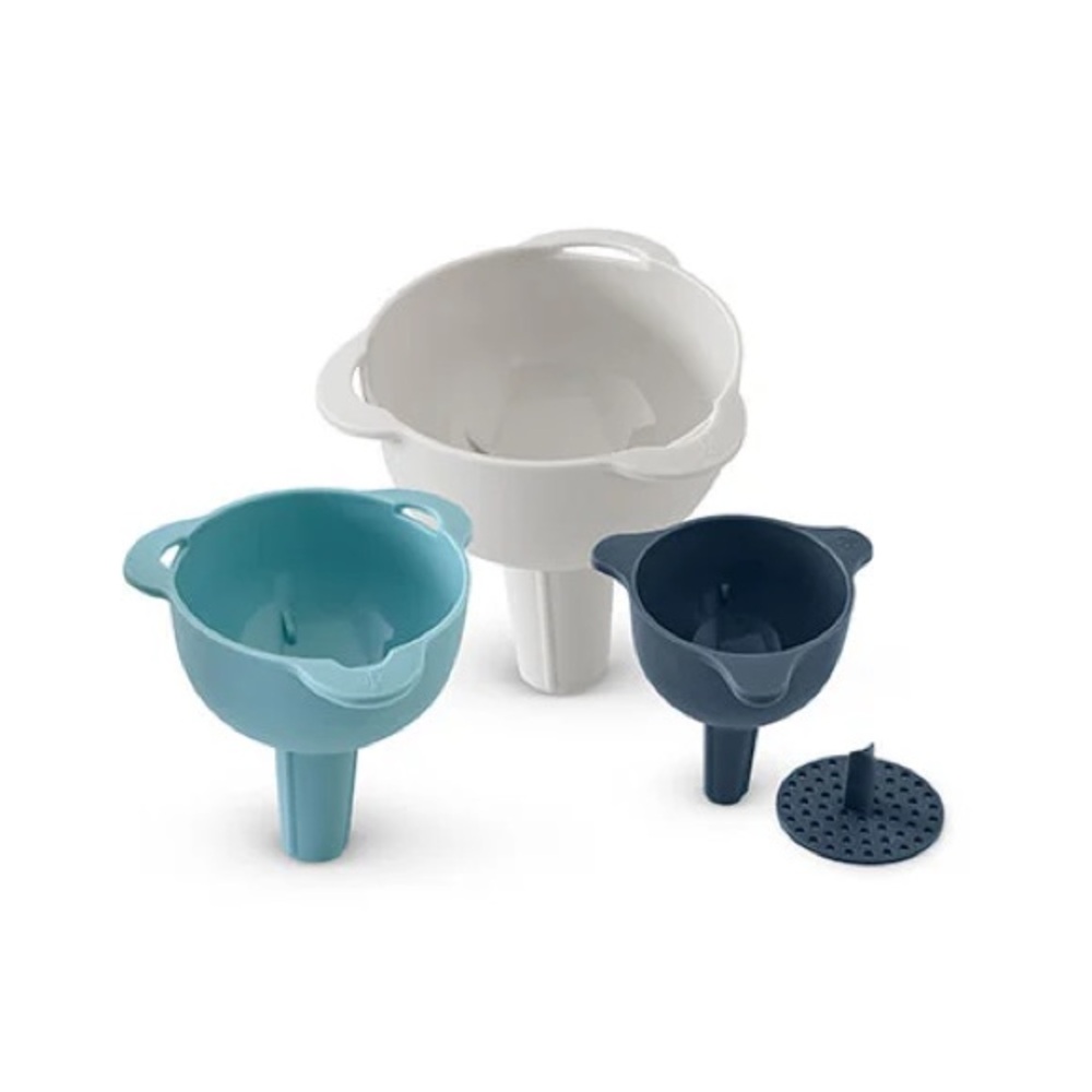 3 for $30 Pampered chef funnels with strainer